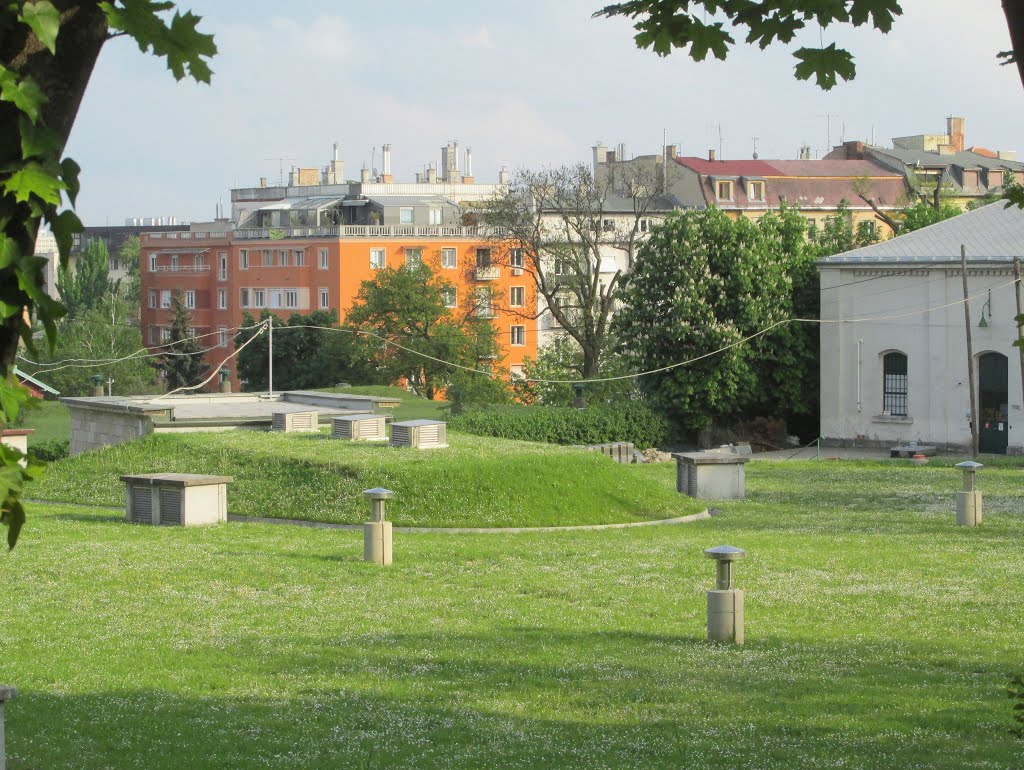 201404261736 Vízmű-terület, kilátás a Tóth Lőrinc utca felől by Harmadik