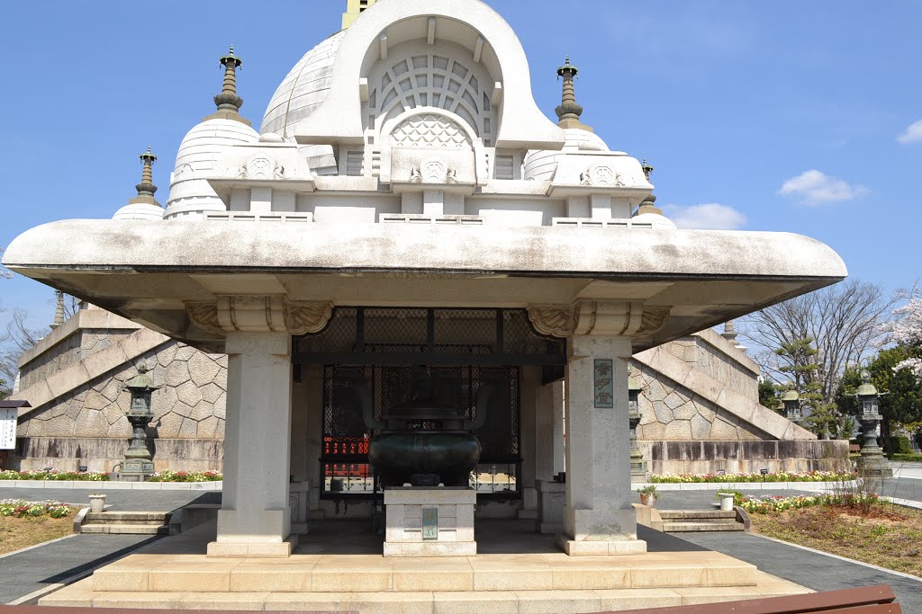 Incense burner in large stone canopy at the front of the main tower by Phaedrus Fleurieu