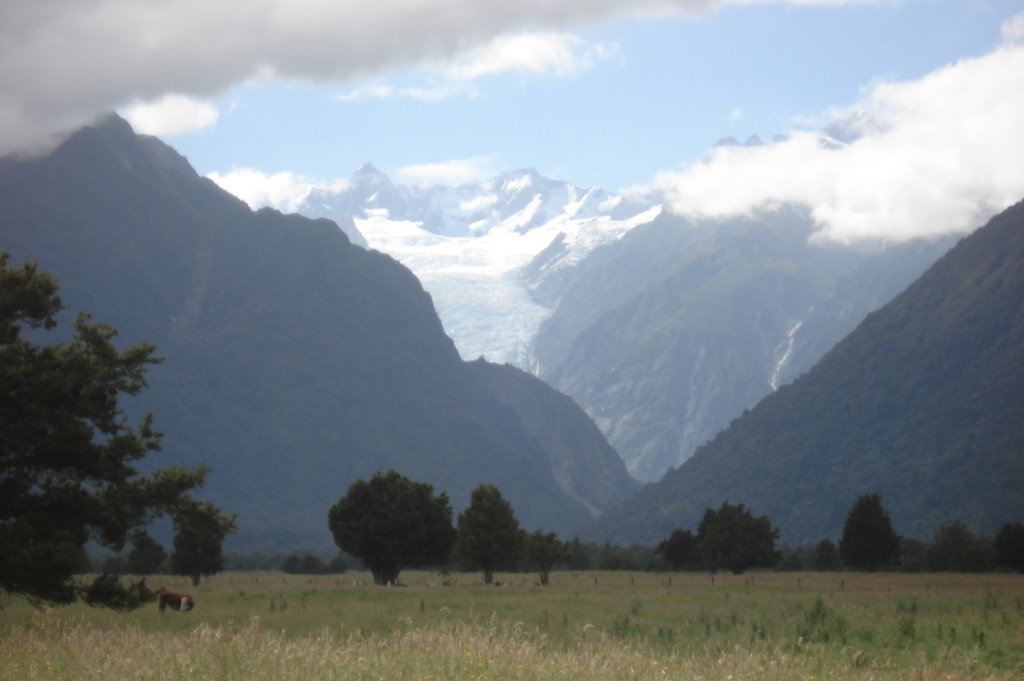 Fox Glacier by AwOiSoAk