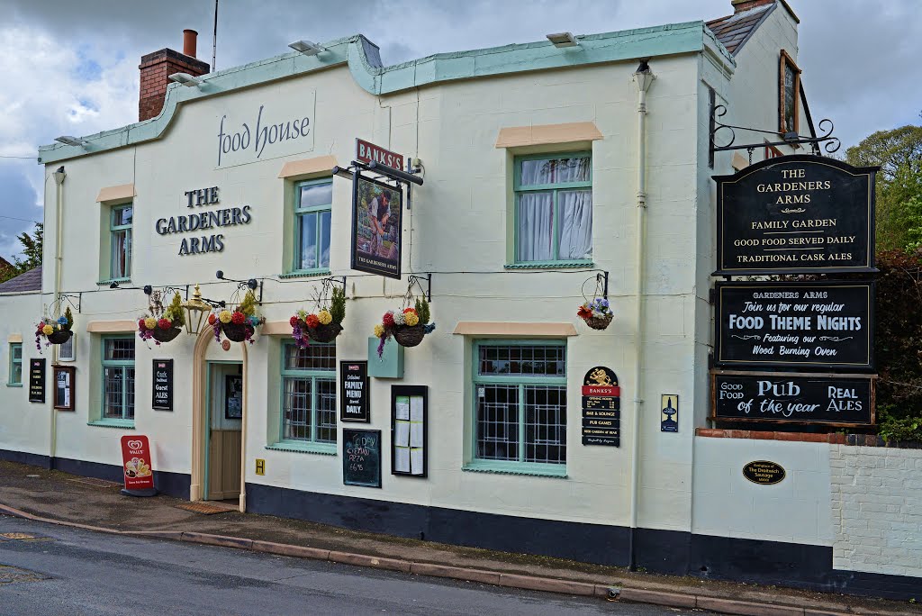 The Gardeners Arms on Vines Lane, Droitwich by Bressons_Puddle