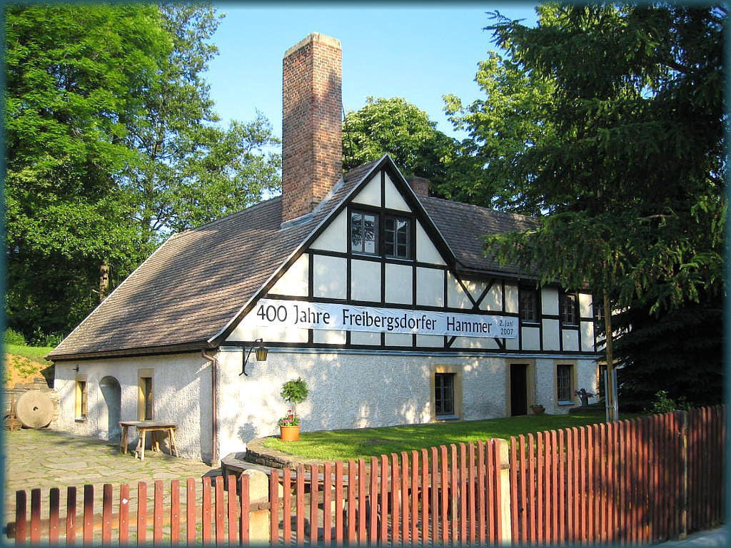 Freibergsdorfer Hammerwerk im Juni 2007 by karovien