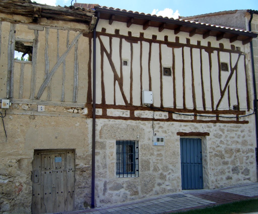 Casa tipica de Olmos de Peñafiel. Valladolid by Ana Sayalero