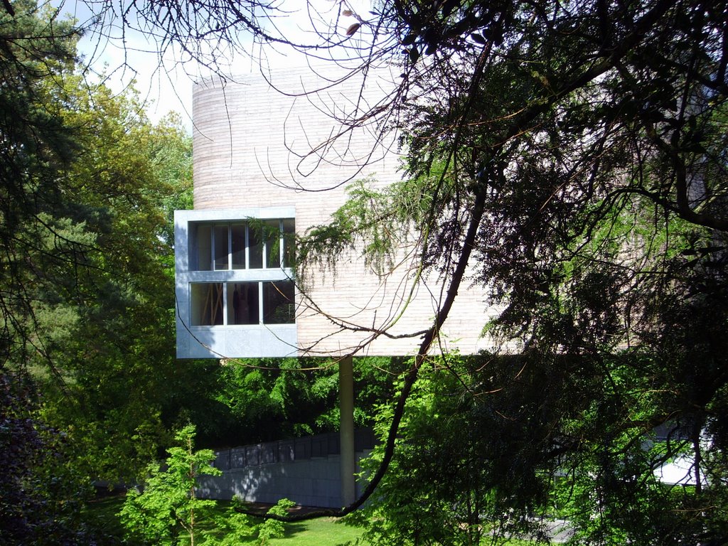 Lewis Glucksman Gallery by arJan