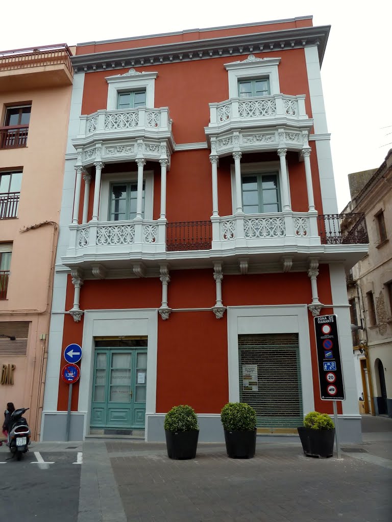 Palafrugell. Casa al carrer Valls by Eulalia Garreta