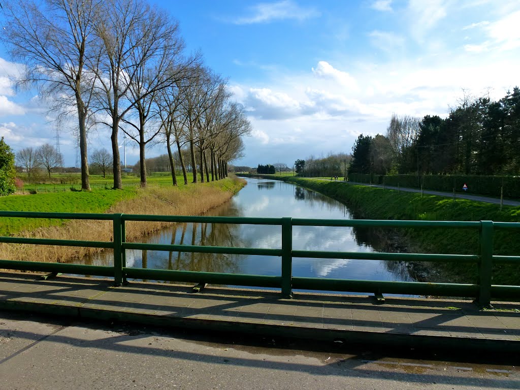 Maldegem Het Schipdonkkanaal by joeri Goossens