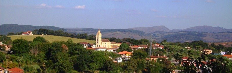 .. panorâmica de Ritápolis ( ao fundo a serra do Lenheiro, em São João del Rei ) .. by André Saliya - Ritáp…