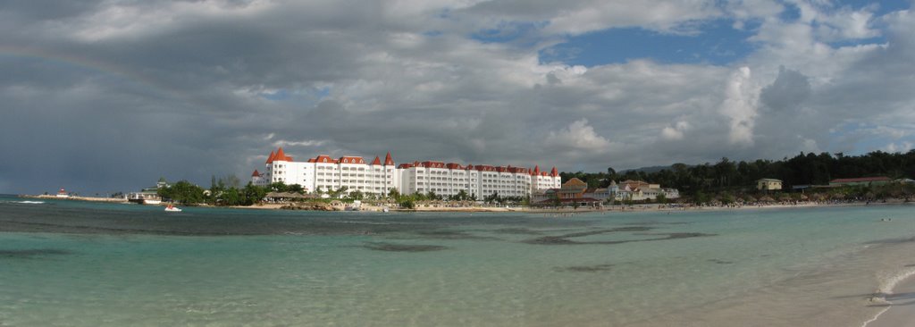 Gran Bahia Principe by Paul van den Ende