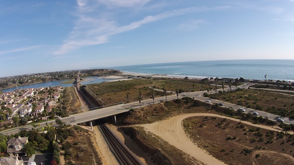 San Pacifico and the railroad tracks by EricHanscom