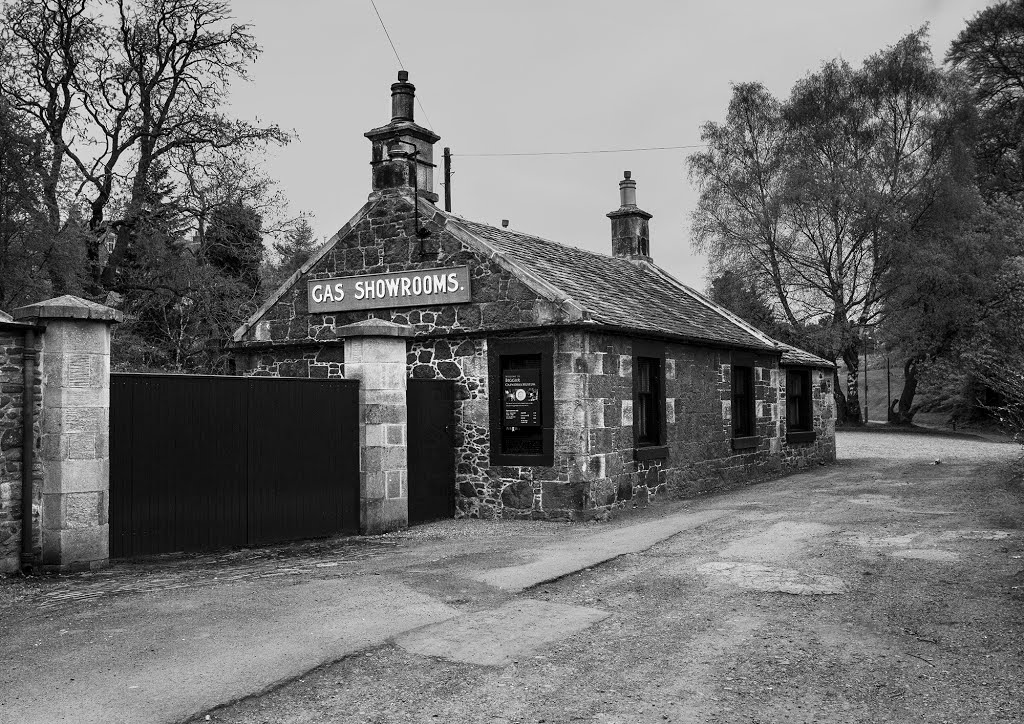 Gas Showrooms, Biggar by Joe Son of the Rock