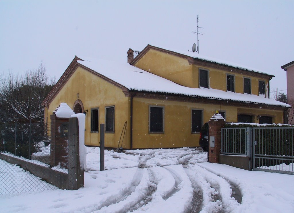 Wonderful House with snow by Filippo Franzolin