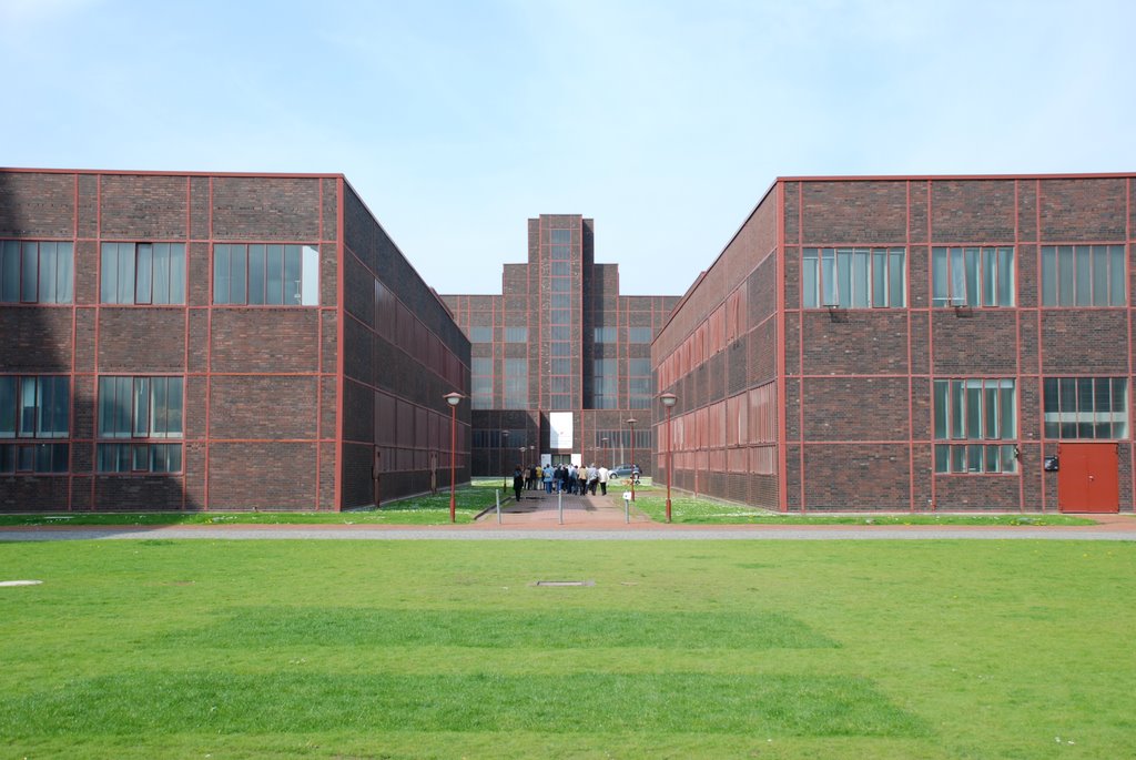 Zeche Zollverein by mabueck