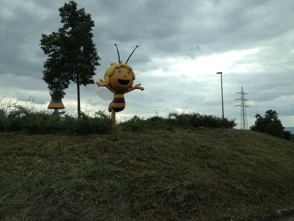 HolidayPark Maskottchen, Biene Maja by saebelknecht