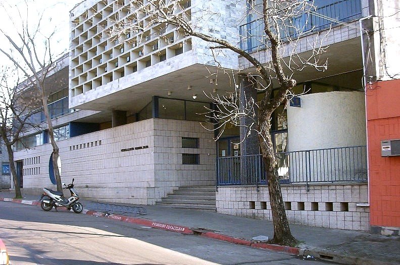 Instituto Crandon - Arq. C.A. Rodríguez Fosalba - 1965 by Ed. Rodríguez Prati