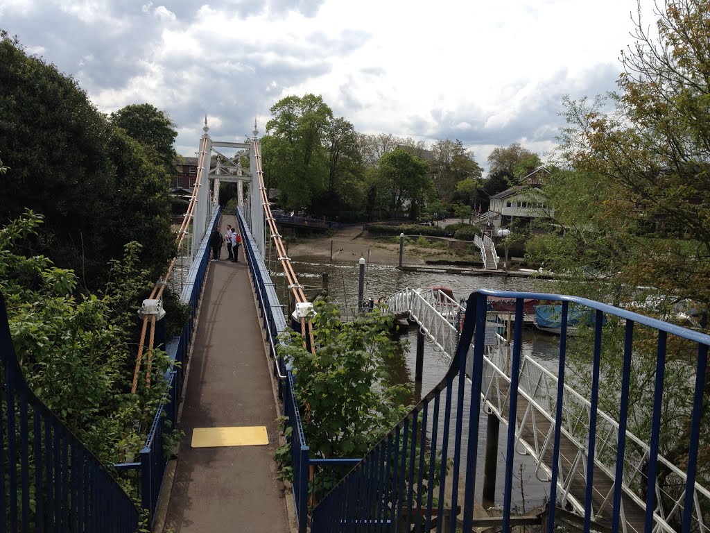 Bridge over Teddington Lock by Wolveseatdogs