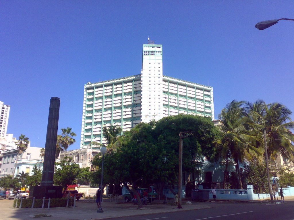 VISTA DEL FOCSA DESDE LINEA Y L by ojitoaqua