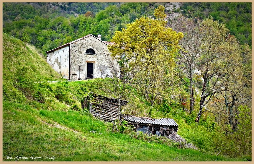 ITALIA - Premilcuore (FC). Loc: Montalto: chiesa di Santa Maria - Saint Mary Church in Montalto of Premilcuore by antenoremalatesta