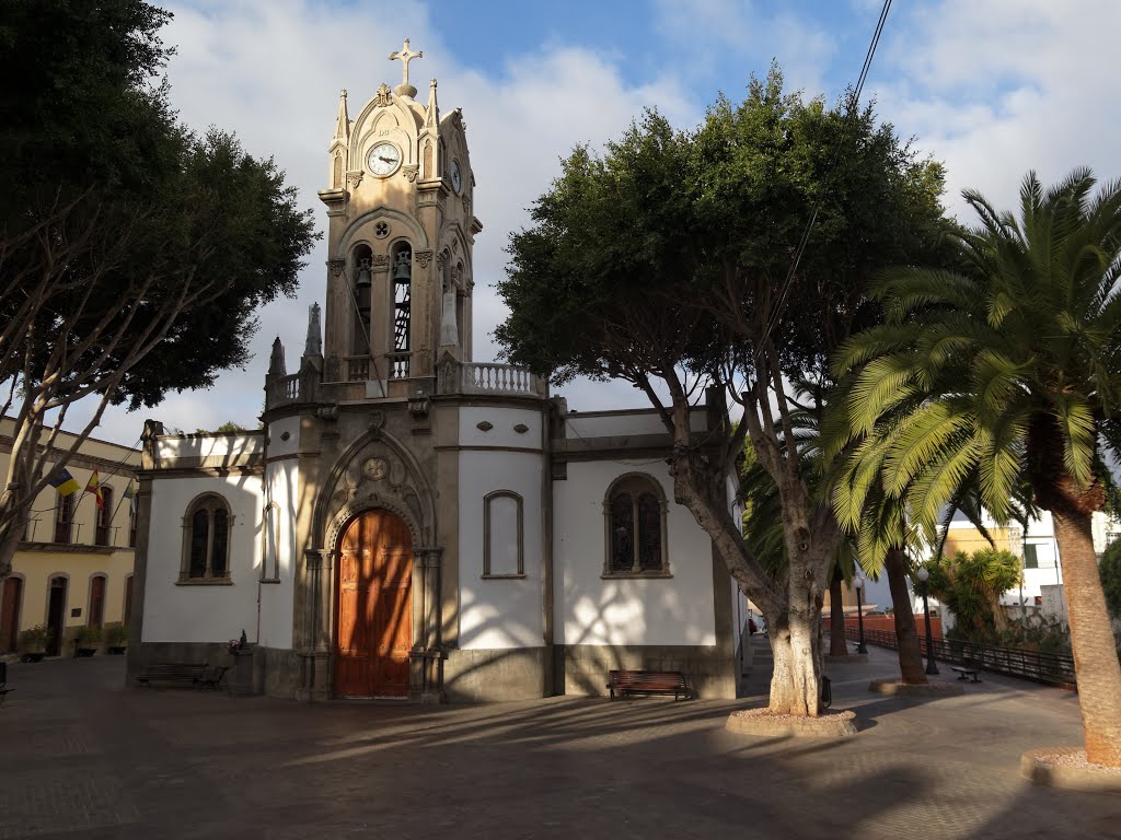 Iglesia Nuestra Señora de la Luz by Zruda