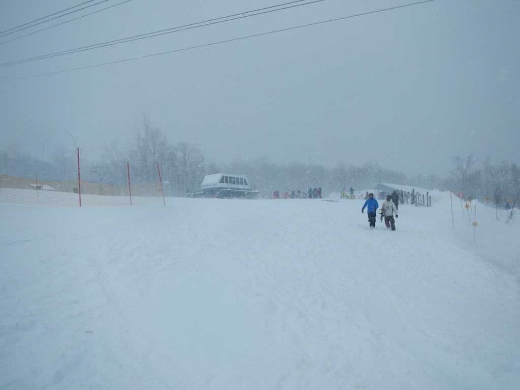 Jay Peak, Vermont being dumped on with 12" snow by toniwhufc