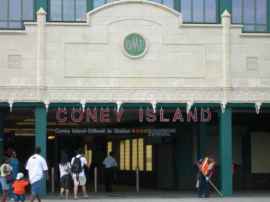 Coney Island Station by ghiaccio68