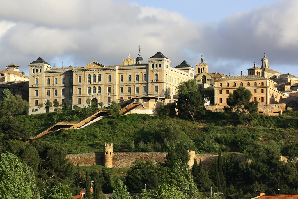 Muralla de Toledo by marathoniano