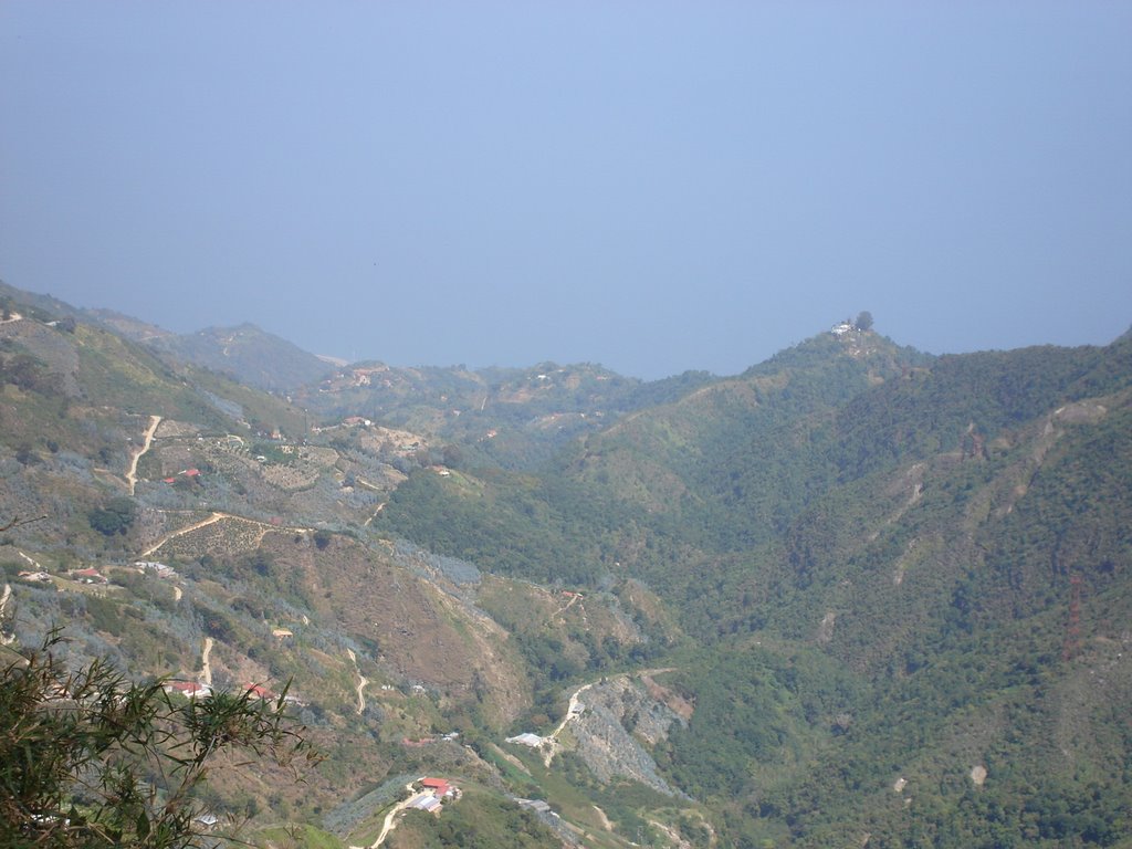 VISTA DESDE GUARAIRAREPANO A GALIPAN by TOMAS A HERNANDEZ C