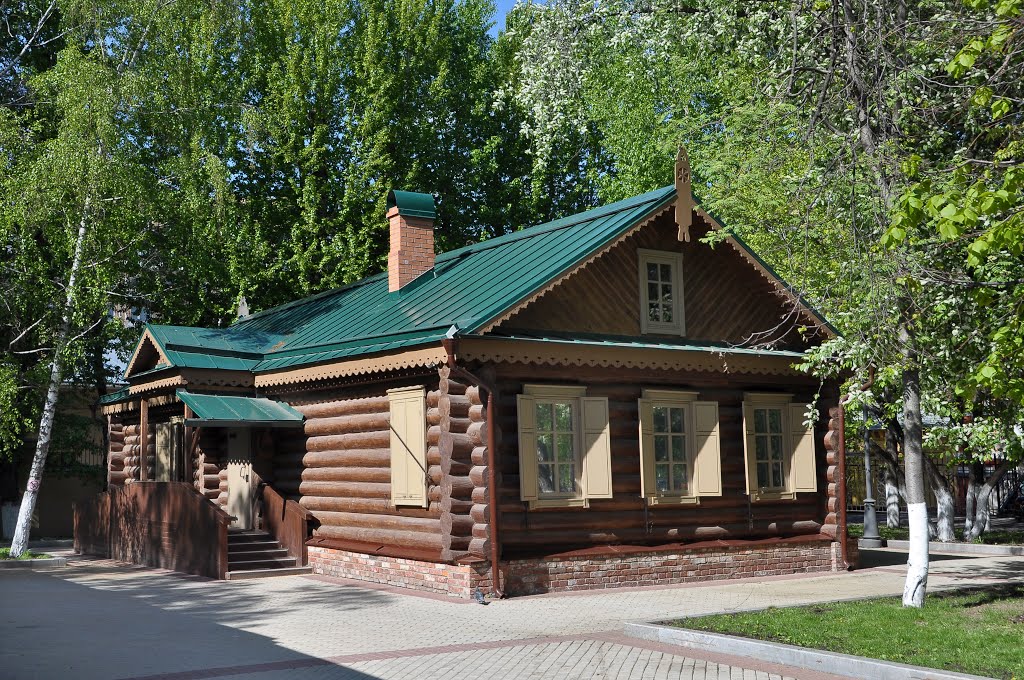 Mikhail Kutuzov's hut in Fili museum by IPAAT