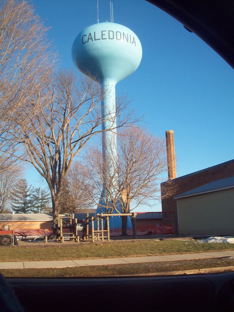 Caledonia Watertower 1 by pfrank93