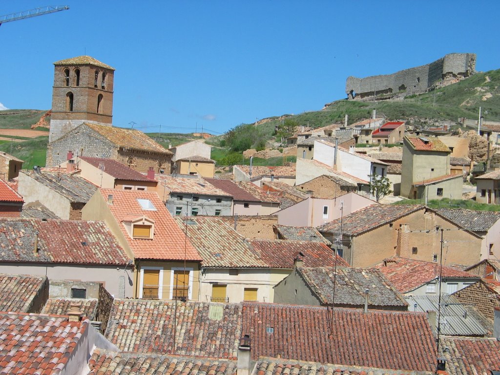 San Miguel y el castillo desde Santa María by Gines Collado