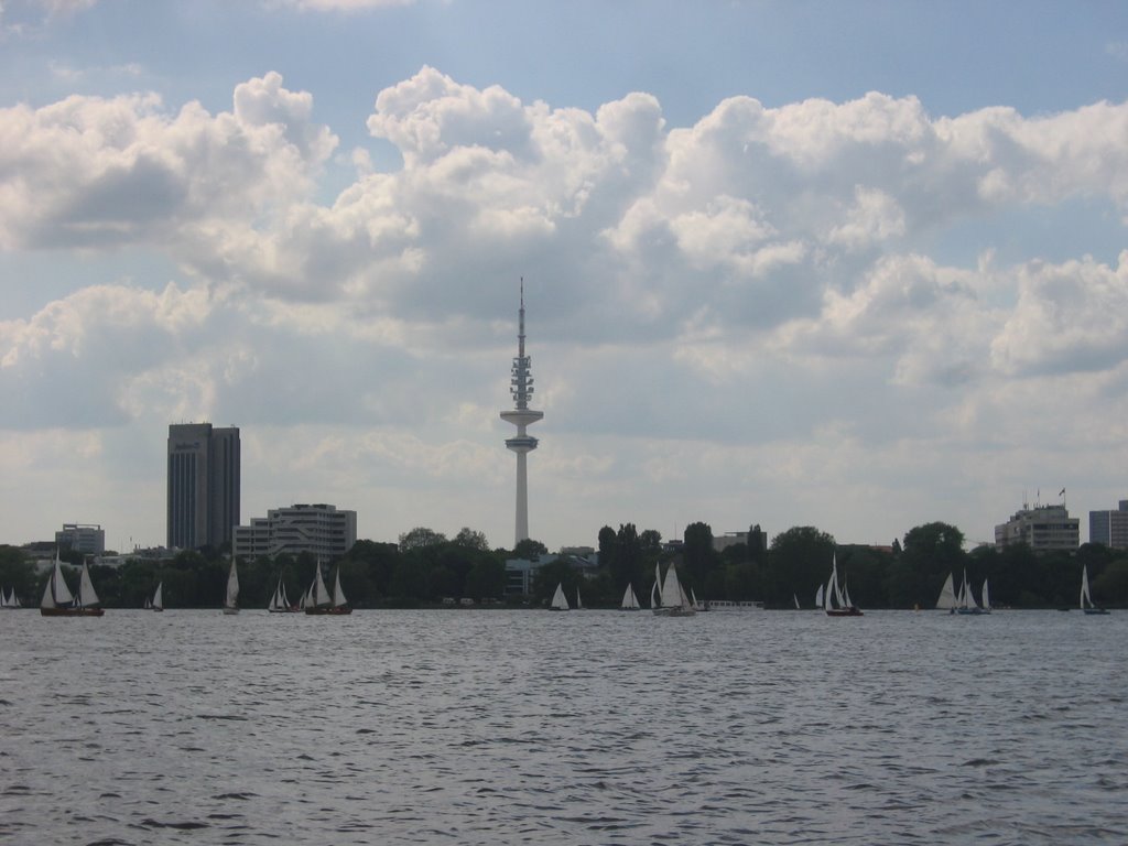 Heinrich-Hertz-Turm aka "Tele-Michel" by gornews