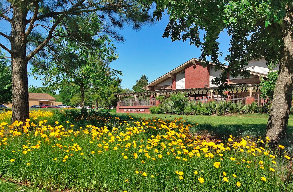 Native plants at The History Center by J-Gerland