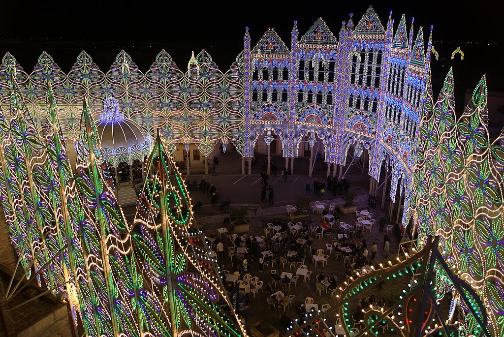 Luminarie Festa dei Patroni SS. Apostoli Filippo e Giacomo_2014_Diso (Lecce) by Luigi Giannini