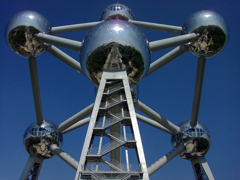 The Atomium by mediamen5