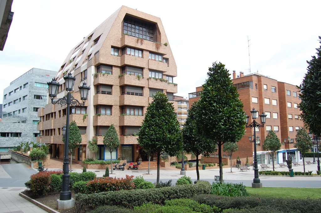 Oviedo, Asturias, Spain by fdezriera