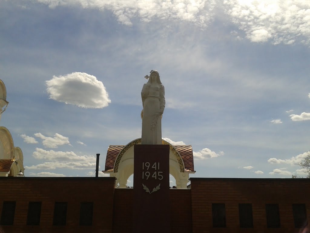 War memorial / Военный мемориал by Robertbnsc