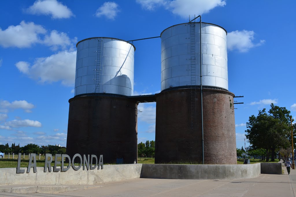 "La Redonda, arte y vida cotidiana" by GastónLG