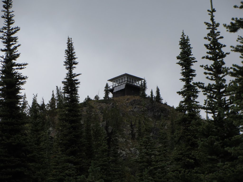 Numa Ridge Lookout by Tryg