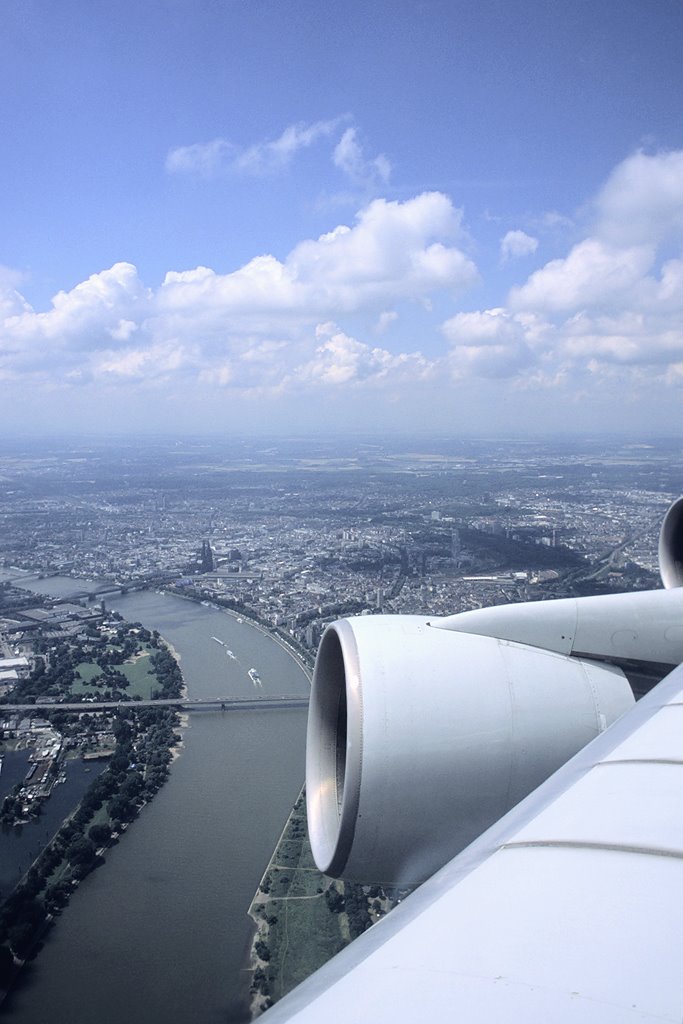 EDIAM over Köln by Fightinyt