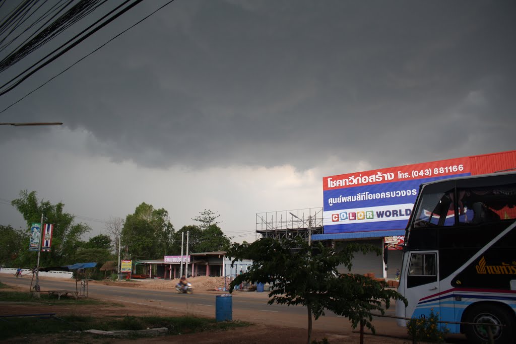 Busstop Nong Kung Si by Timebandit