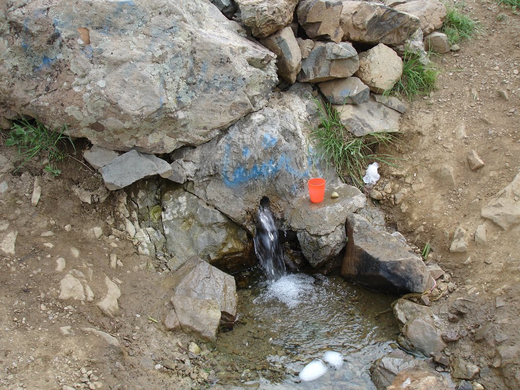 چشمه آب شفابخش روستای کاهل آباد by amjadian2010