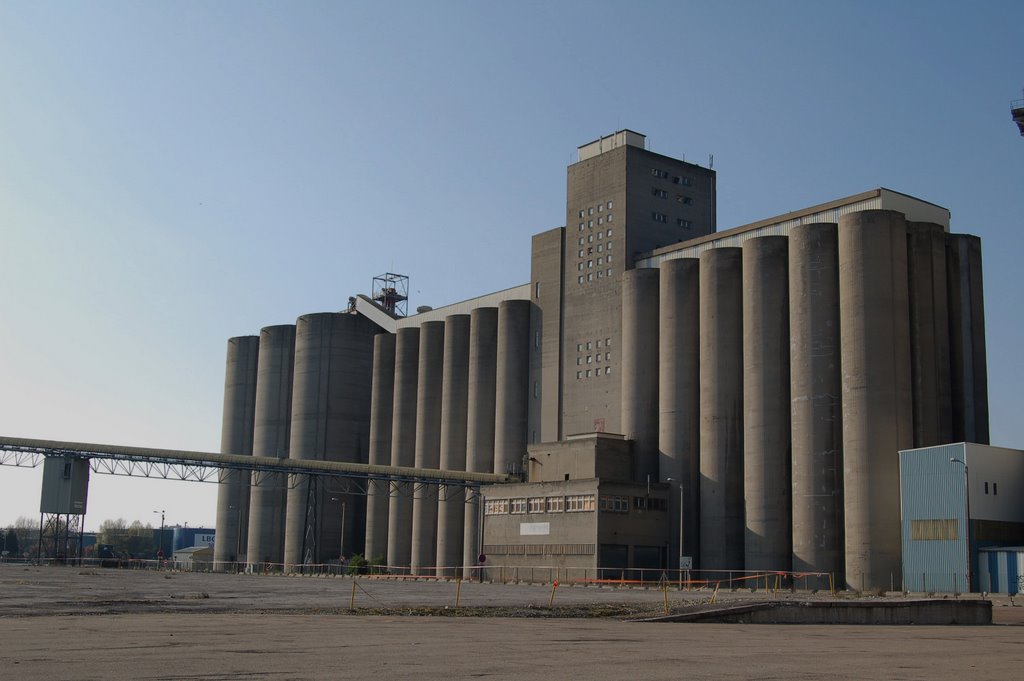 Les silos - Le Havre - 2007 by excoffons