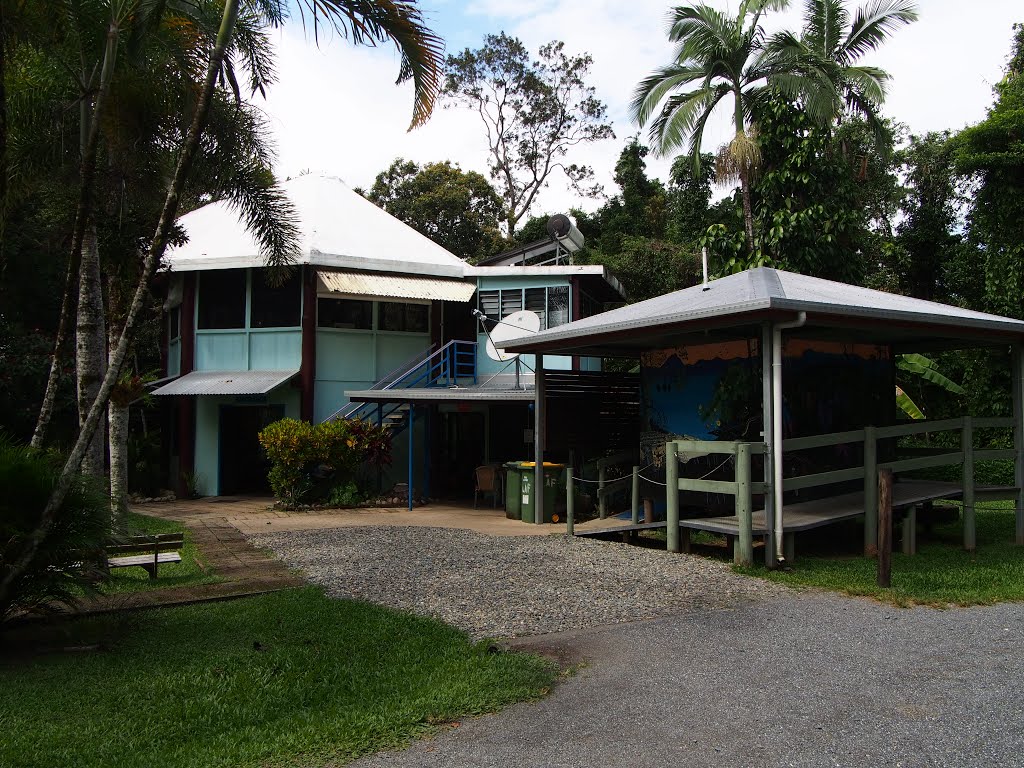 Daintree River Cruise Centre - 2013.04 by rheins