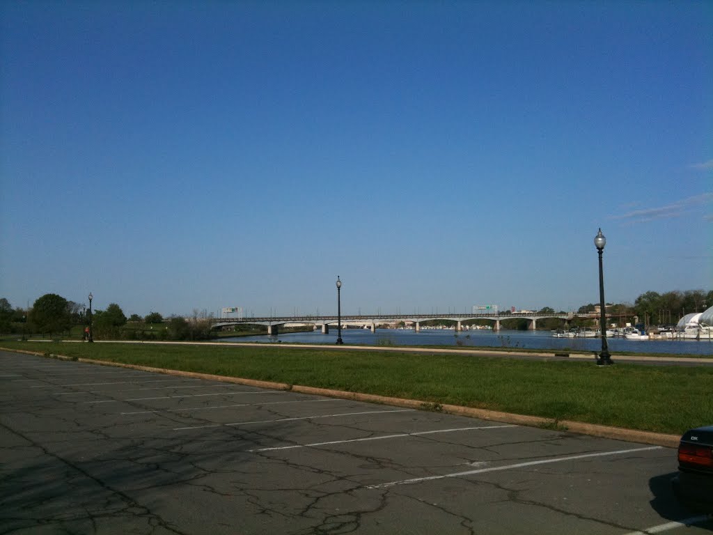 Anacostia Park by forzared101