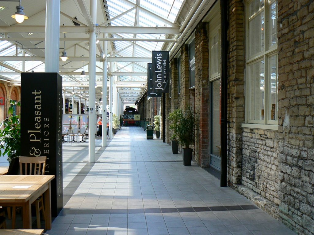 Designer Outlet Shopping Mall, Swindon by Brian B16