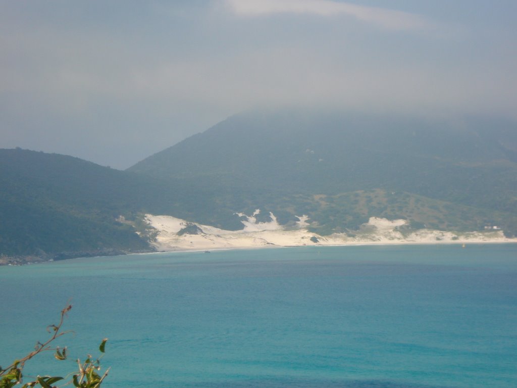 PRAINHAS ARRAIAL CABO RJ MOJMEISTER by marcos okagawa