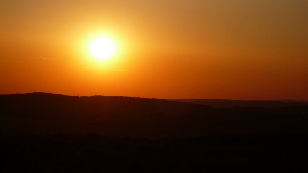 Sonnenuntergang auf dem Beuls Kopf by Hermann-Josef Ammel