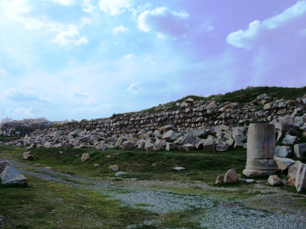 Temple of Anahita-معبد آناهیتا کنگاور by Reza Dehghanizadeh