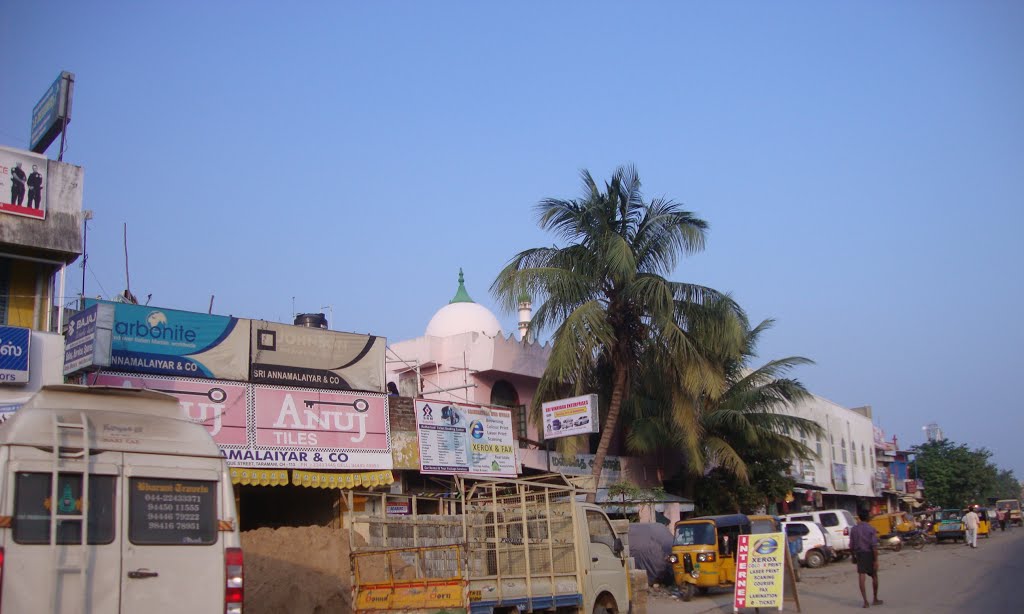 Annamalaiyar & Conear Mosque - Masjid-e-Allah 0822 by dhanasekarangm