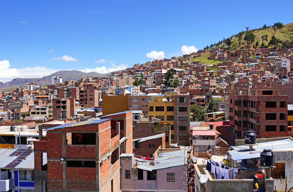 Red bricks of Puno by andreisss