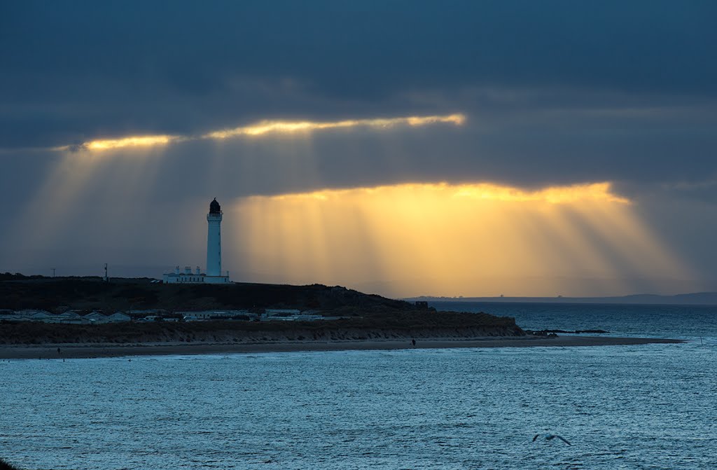 Lossie Lighthouse by Lieuwe H