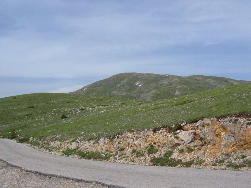 On the mountainpass Galicica by peter_fg